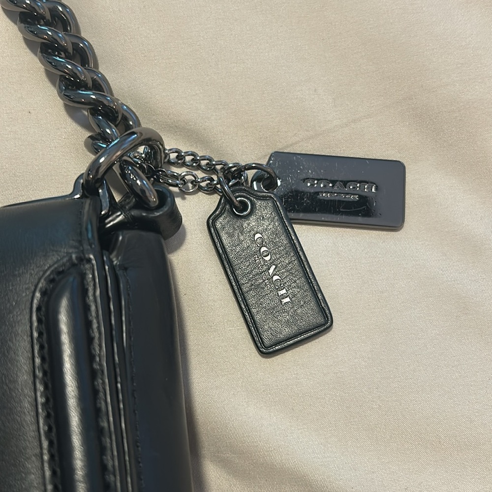 Coach Swagger Shoulder Bag 20 in Black - Picture 9 of 12